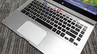 Satellite P35W-B3226 i7 Toshiba Ultrabook SSD